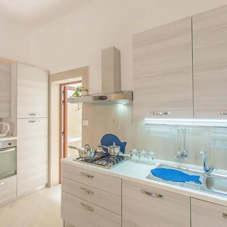 Casa Ginevra A 50mt Dal Mare Holiday home Specchiolla