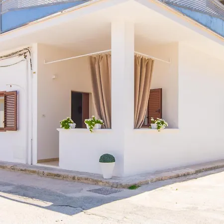 Casa Ginevra A 50mt Dal Mare Holiday home *